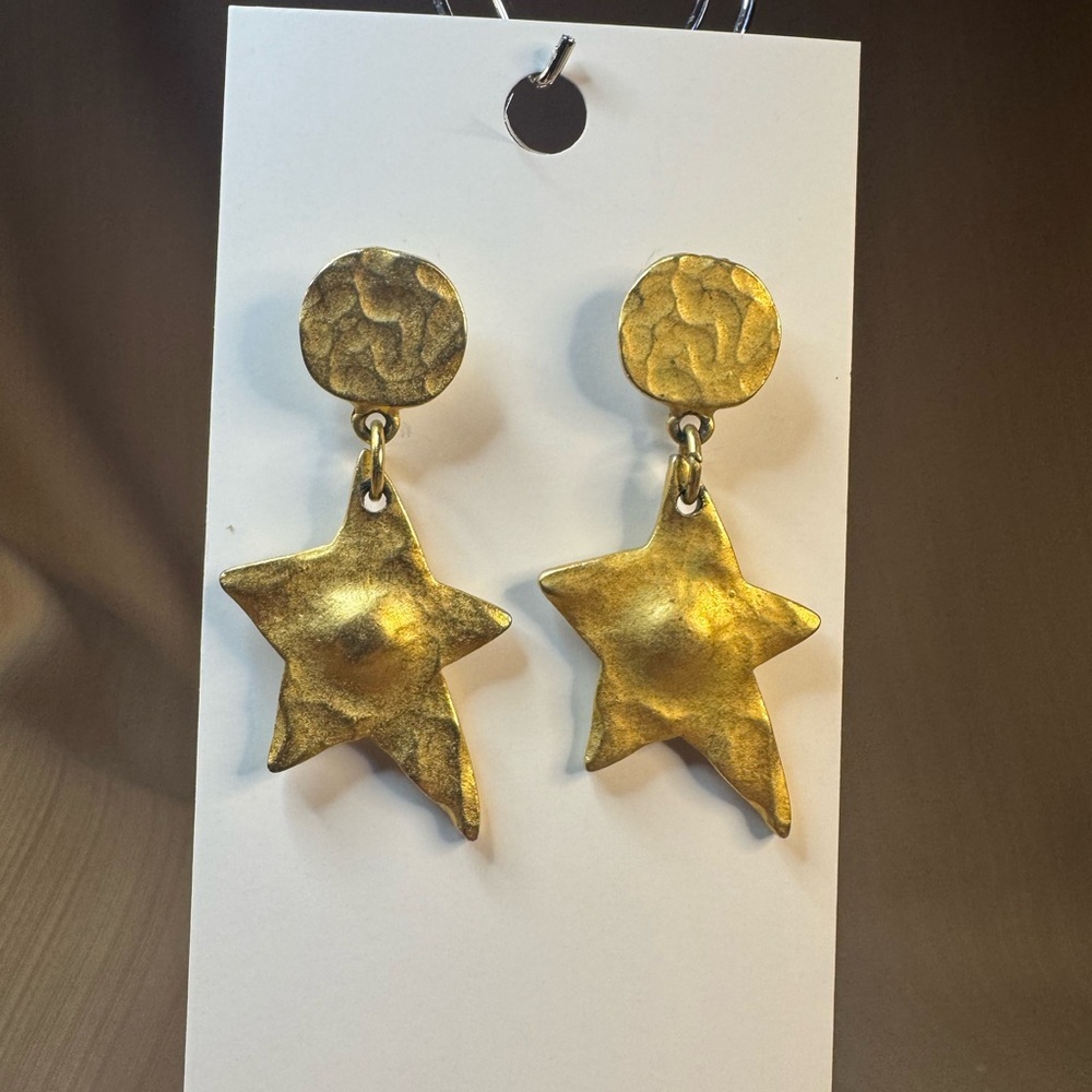 Vintage Matte Gold Star Dangle Earrings